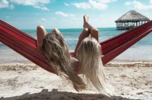 About Sjolie - spray tan certification lesson